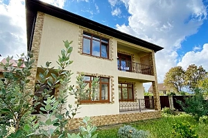 Дом на большом участке