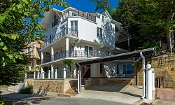 Дом у моря в коттеджном поселке