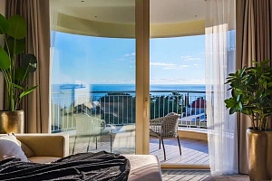 Квартира с большой террасой и морской панорам...