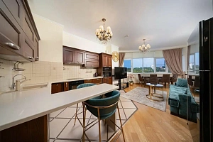 Квартира с дизайнерским ремонтом и шикарным в...