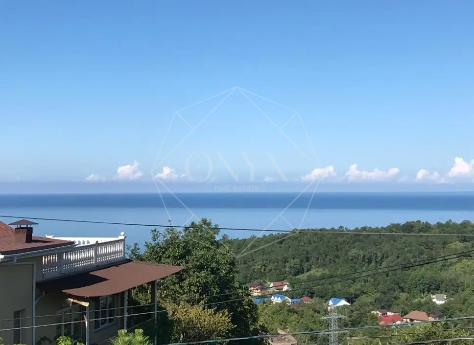 Дом с видом на море и горы