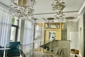 Шикарная квартира в самом центре Сочи.