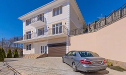 дом  с  панорамным видом на море