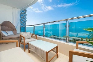 Вблизи у моря, вдали от суеты