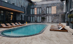 Элитные апартаменты с бассейном напротив КАЗИ...