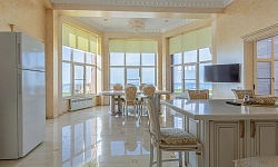 Трёхэтажный особняк в Хосте