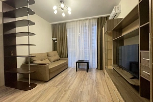 Квартира с ремонтом в ЖК Раз Два Три  