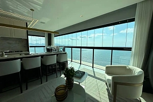 Пентхаус с новым ремонтом на первой береговой...