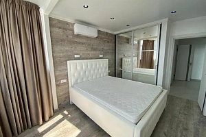 Дизайнерская квартира в самом центре Сочи