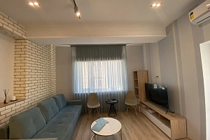 Продаю квартиру в центре Сочи