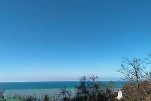 Участок с видом на море