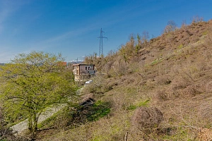 Участок с видом на горы и море