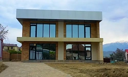 Дом недалеко от моря.