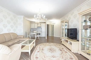 Квартира с видом на город и море