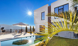 Дом с видом на море