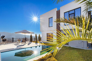 Дом с видом на море