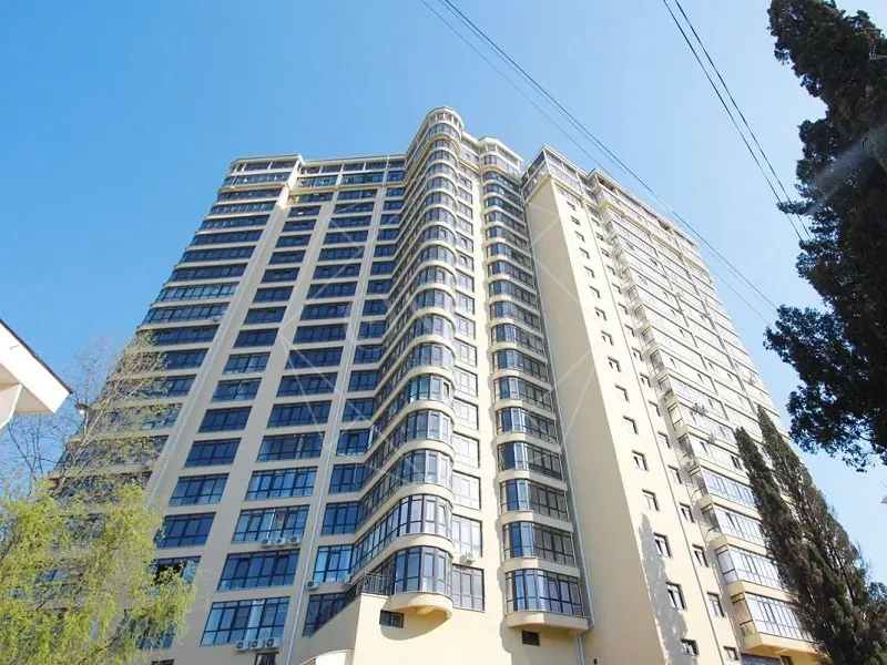 Продаётся трёхкомнатная квартира в Сочи
