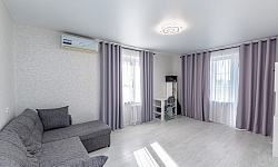 Двухкомнатная квартира в тихом спальном районе Сочи с видом на море 