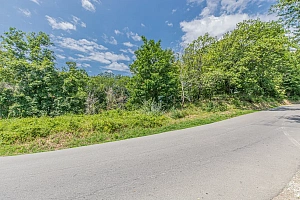 Участок ровное место 