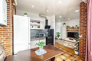 Просторная двухуровневая квартира на Светлане