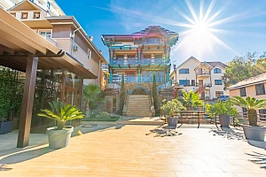 Продается просторный, уютный, светлый дом в г...